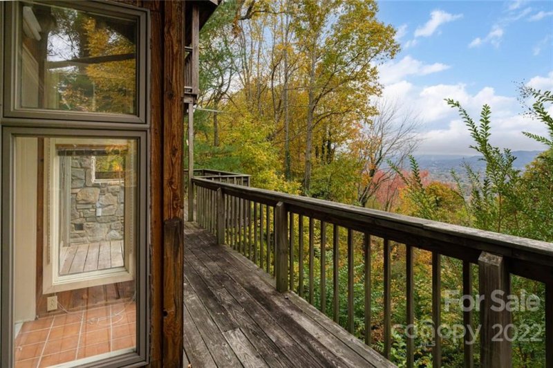 Property image 2 at 24 Mayflower Drive, Asheville, NC 28804