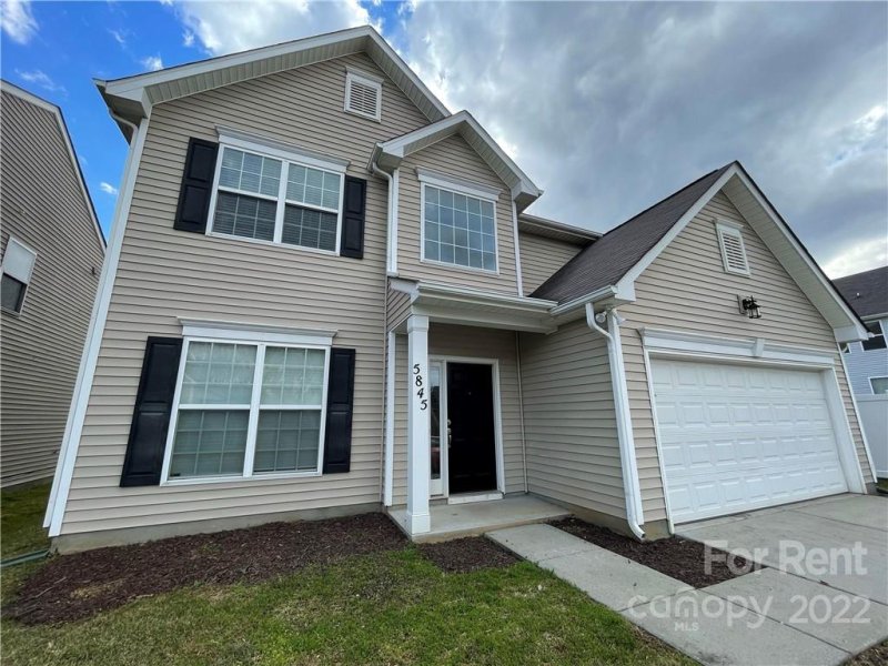 Property image 2 at 5845 Ringneck Road, Charlotte, NC 28216