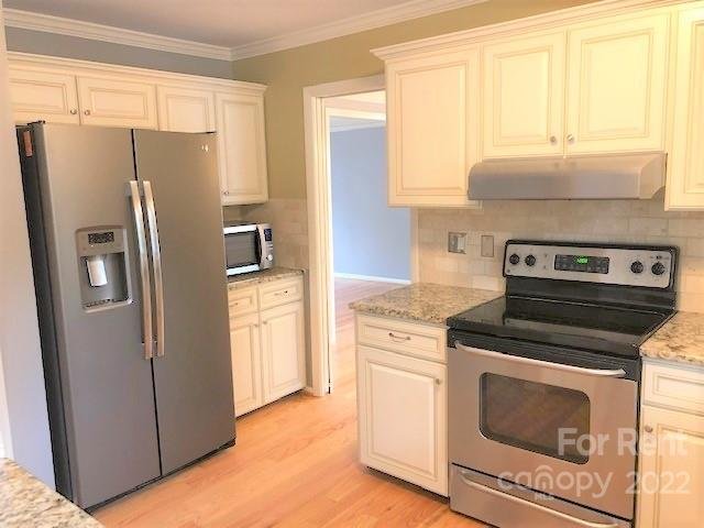 Property image 4 at 10755 Colony Woods Drive, Charlotte, NC 28277