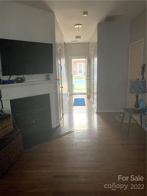 Property image 3 at 2147 Lennox Square Road, Charlotte, NC 28210