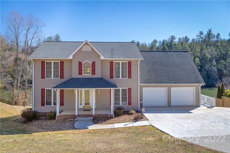 982 Plantation Drive