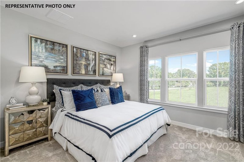 Property image 5 at 940 Broad River Lane, Charlotte, NC 28211