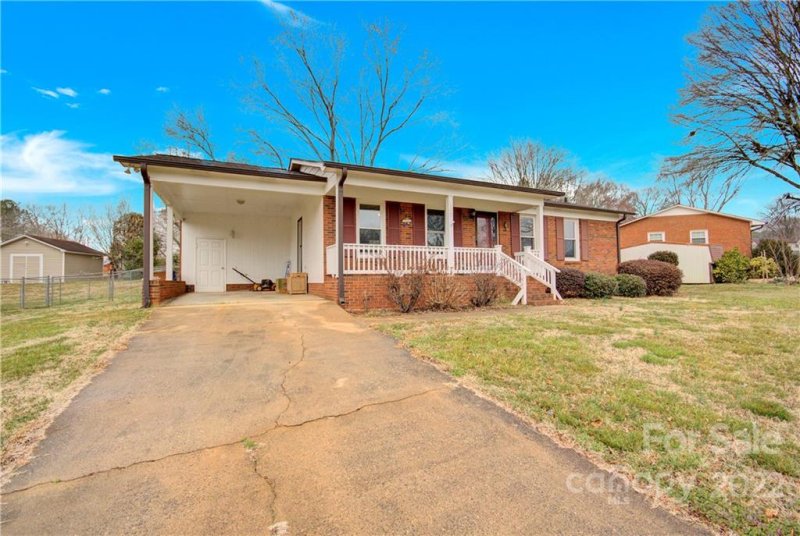 Property image 2 at 102 Wendover Drive, Lincolnton, NC 28090