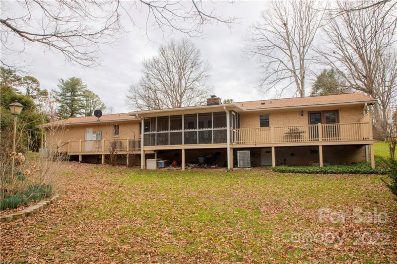 Property image 2 at 3158 Florida Drive, Hendersonville, NC 28792