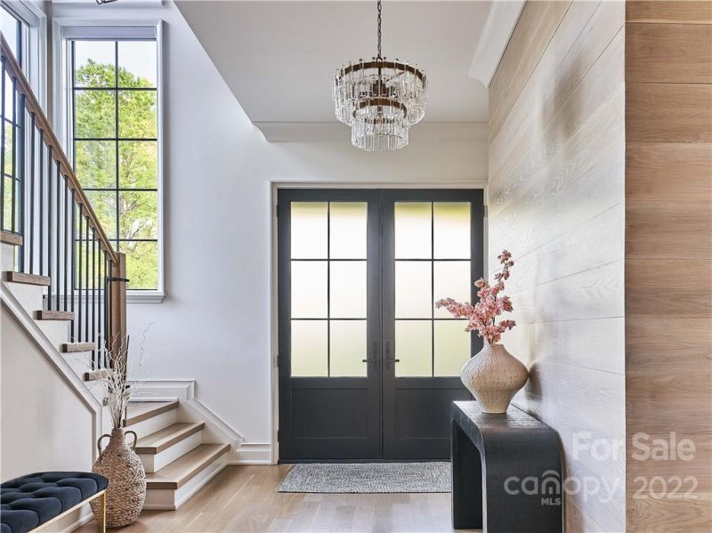 Property image 3 at 2201 Providence Road, Charlotte, NC 28211