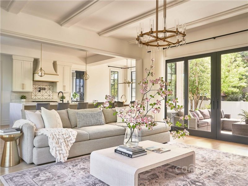 Property image 5 at 2201 Providence Road, Charlotte, NC 28211