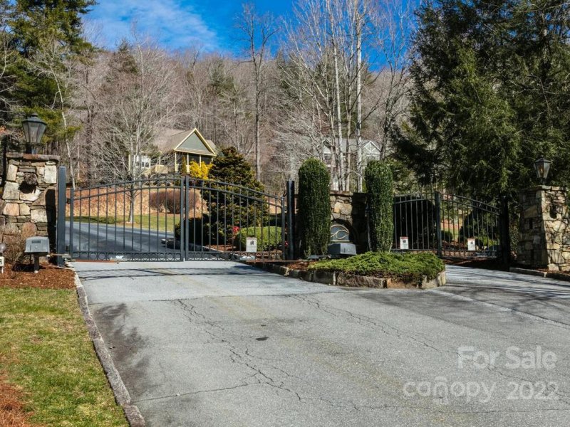 Property image 2 of 10f Red Bud Lane in Somersby Park, Laurel Park, NC 28739