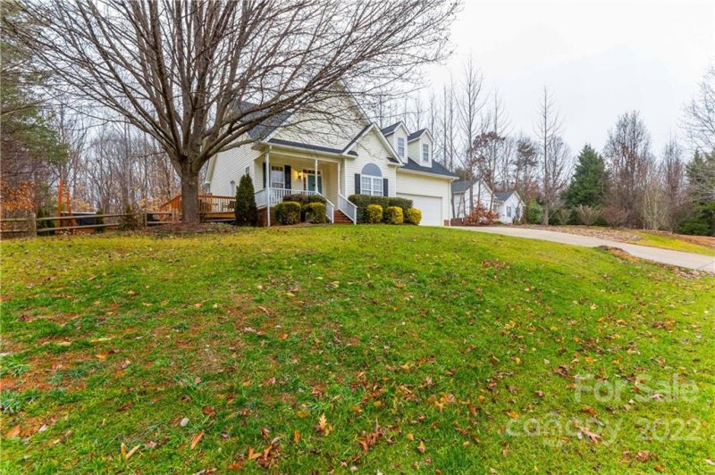 Property image 3 at 3509 Seminole Drive, Maiden, NC 28650