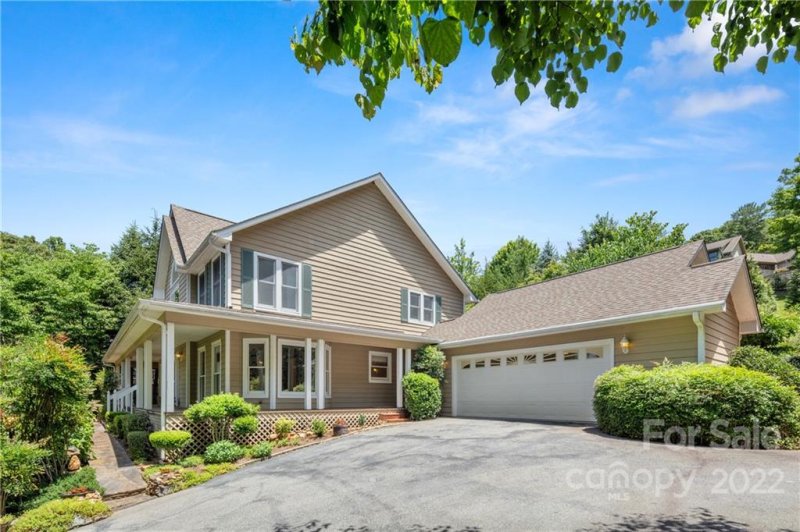 Property image 4 at 7 Glen Cable Road, Asheville, NC 28805