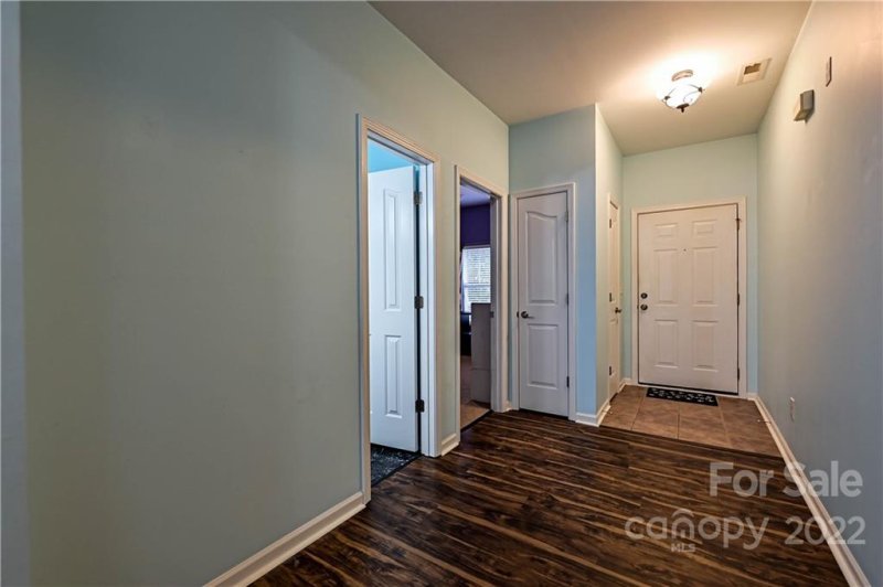 Property image 4 at 1412 Ladora Drive, Charlotte, NC 28262