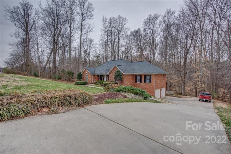 Property image 2 at 2631 Ashbourne Drive, Gastonia, NC 28056