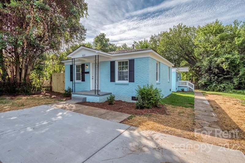 Property image 2 at 323 Jones Street, Charlotte, NC 28208