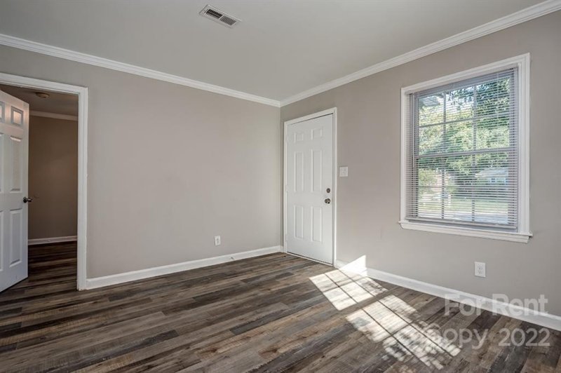 Property image 4 at 323 Jones Street, Charlotte, NC 28208