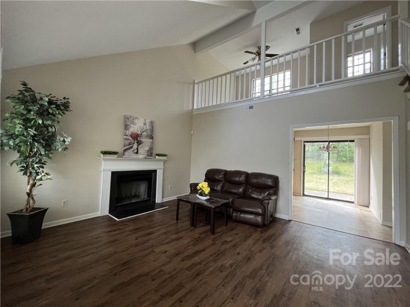 Property image 4 at 3001 Overlook Trail, Charlotte, NC 28212