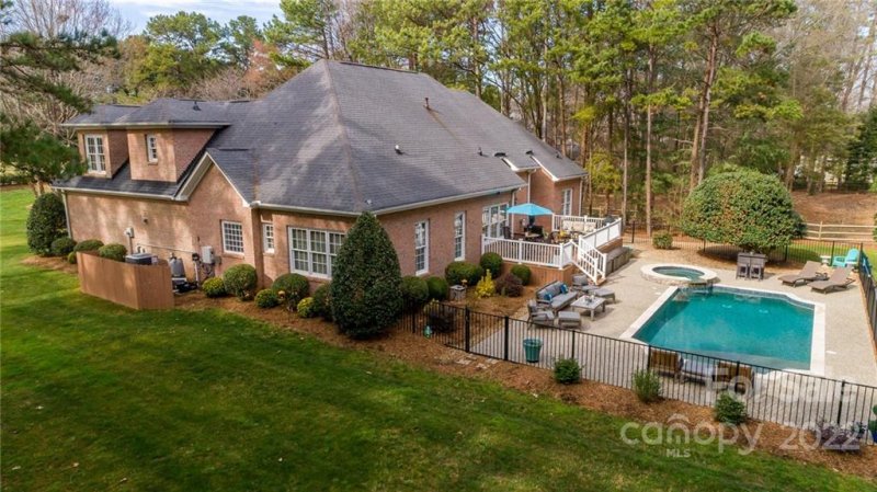 Property image 3 at 20800 Norman Shores Drive, Cornelius, NC 28031