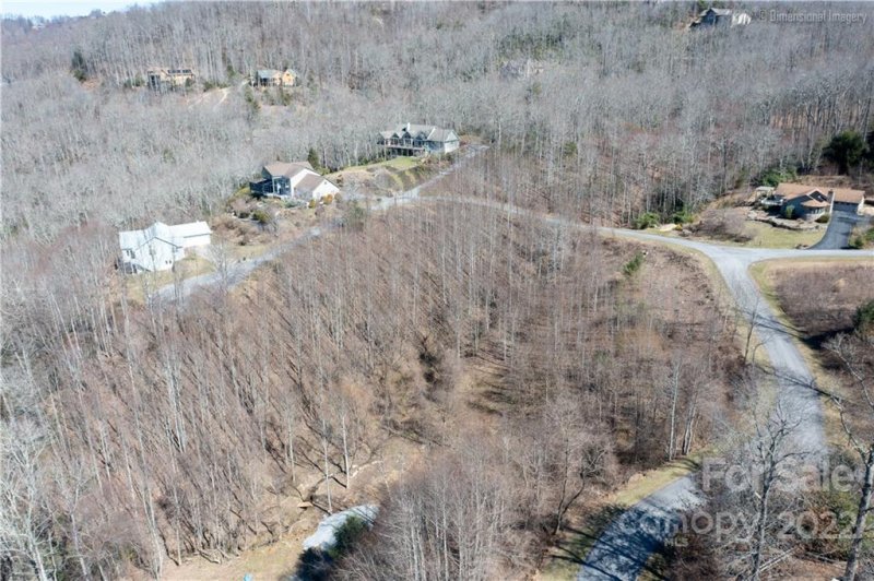 Property image 4 at 221 Coopers Drive, Hendersonville, NC 28739