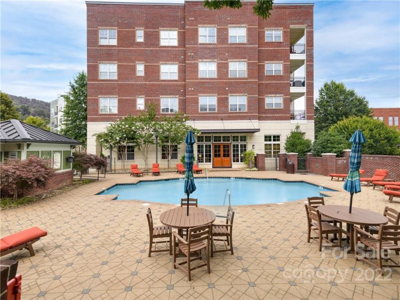 Property image 3 at 42 Schenck Parkway, Asheville, NC 28803