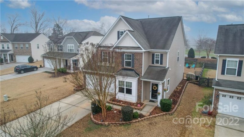 Property image 2 at 567 Nw Marthas View Drive, Huntersville, NC 28078