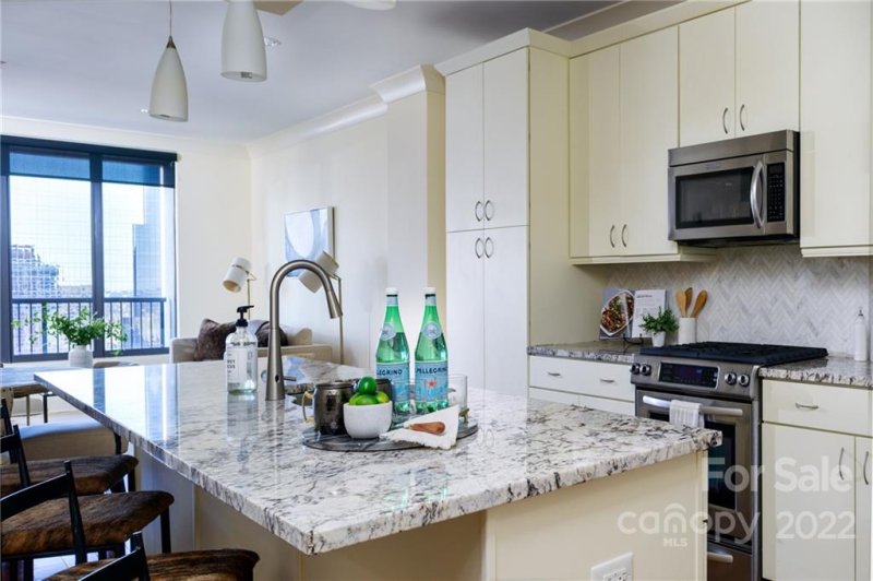 Property image 2 at 222 S Caldwell Street, Charlotte, NC 28202