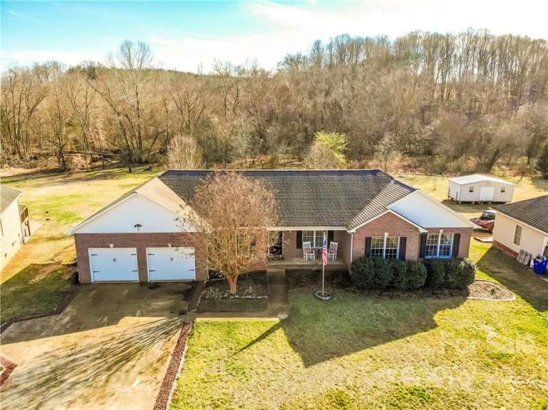 Property image 2 at 1534 Indian Springs Drive, Conover, NC 28613