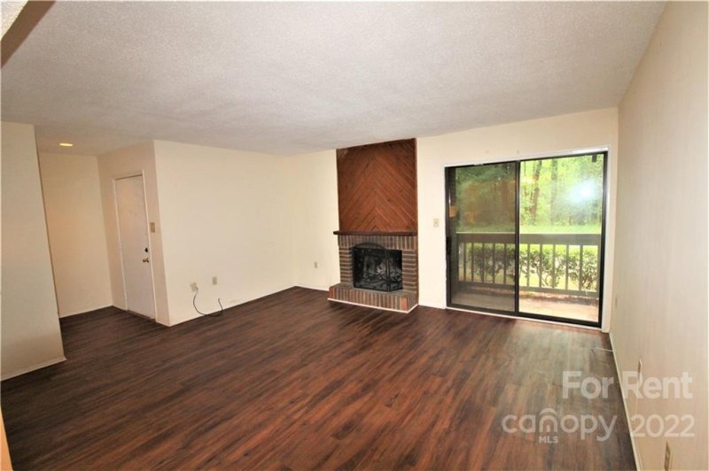 Property image 4 at 5020 Sardis Road, Charlotte, NC 28270