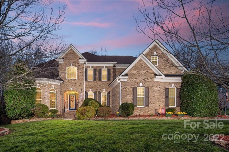 1313 Waynewood Drive