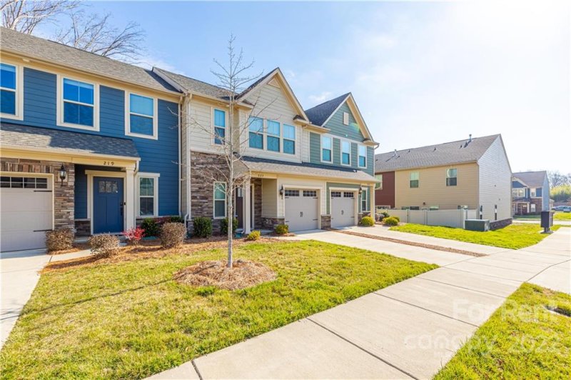 Property image 2 at 223 Scenic View Lane, Stallings, NC 28104