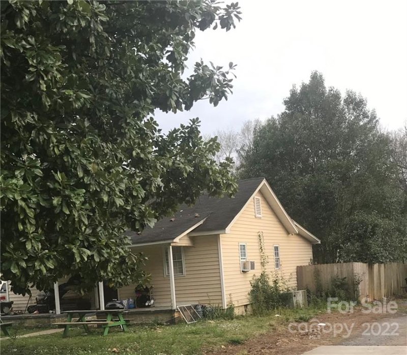 Property image 2 at 4212 Rutgers Avenue, Charlotte, NC 28206