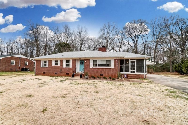 Property image 2 at 213 Madison Drive, Mount Holly, NC 28120