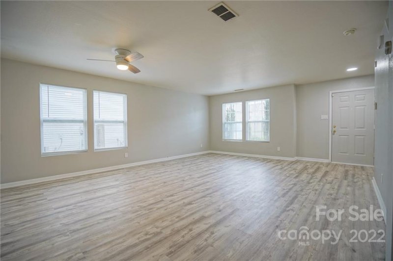 Property image 3 at 3328 Aldwych Way, Charlotte, NC 28216