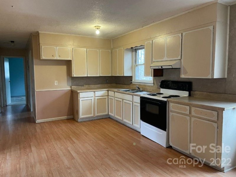 Property image 4 at 109 Lions Hill Street, Morganton, NC 28655