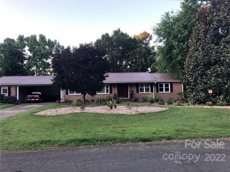 495 Forest Way Drive