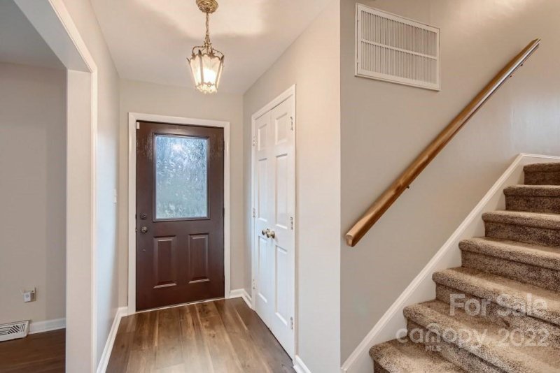 Property image 4 at 113 Dovershire Road, Charlotte, NC 28270