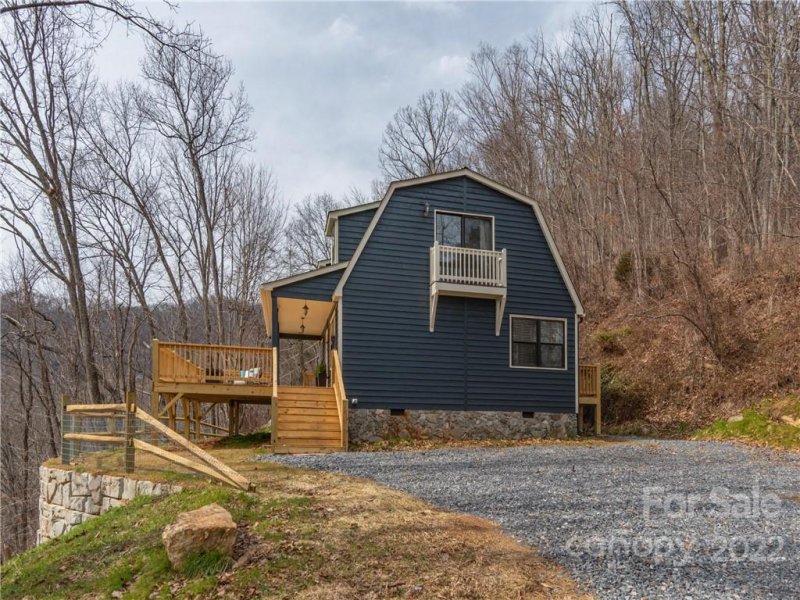 Property image 2 at 131 Brown Bear Way, Waynesville, NC 28786