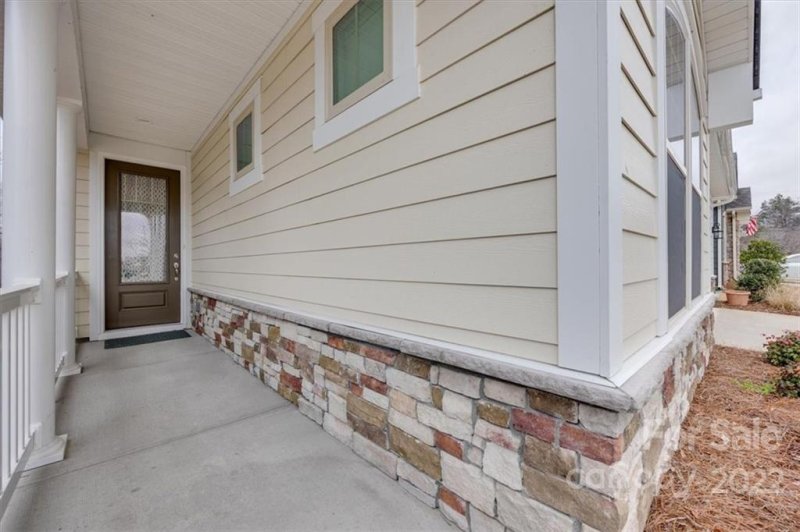 Property image 2 at 910 Gallant Grove Drive, Tega Cay, SC 29708