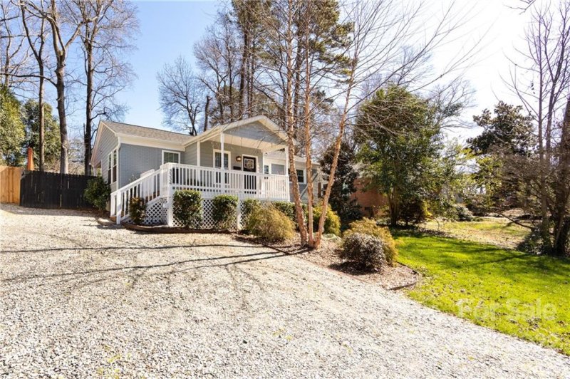 Property image 4 at 3334 Eastwood Drive, Charlotte, NC 28205