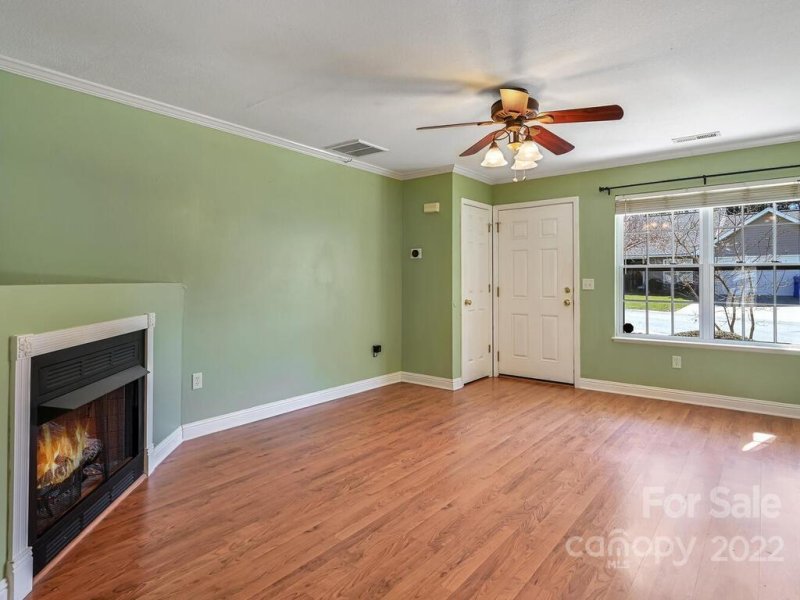 Property image 3 at 319 Wiltshire Circle, Fletcher, NC 28732