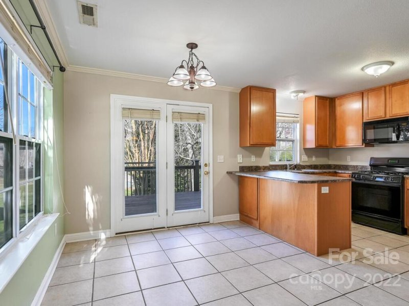 Property image 5 at 319 Wiltshire Circle, Fletcher, NC 28732