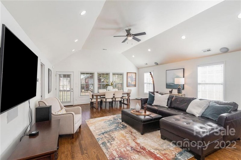 Property image 3 at 1420 Lyon Court, Charlotte, NC 28205