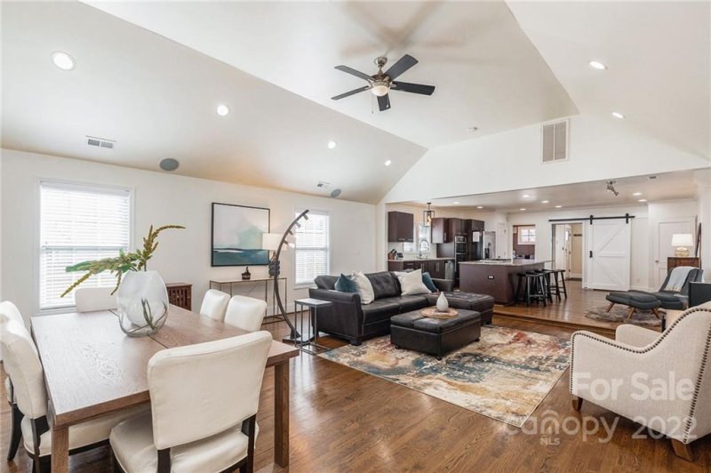 Property image 5 at 1420 Lyon Court, Charlotte, NC 28205