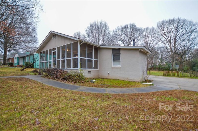 Property image 2 at 5200 Wales Street, Charlotte, NC 28269