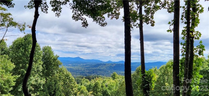 Property image 4 at 9999 Gateway Drive, Hendersonville, NC 28739