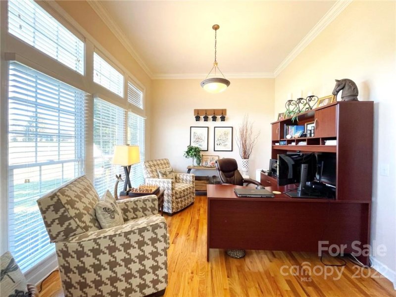 Property image 2 at 1395 Sweetbriar Lane, Hickory, NC 28602