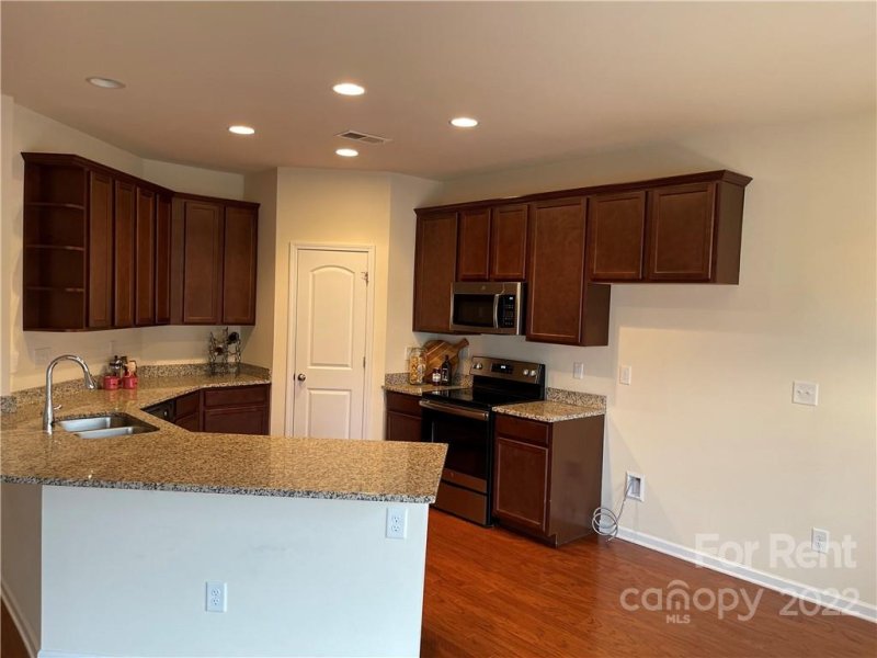 Property image 3 at 6339 Prosperity Church Road, Charlotte, NC 28269