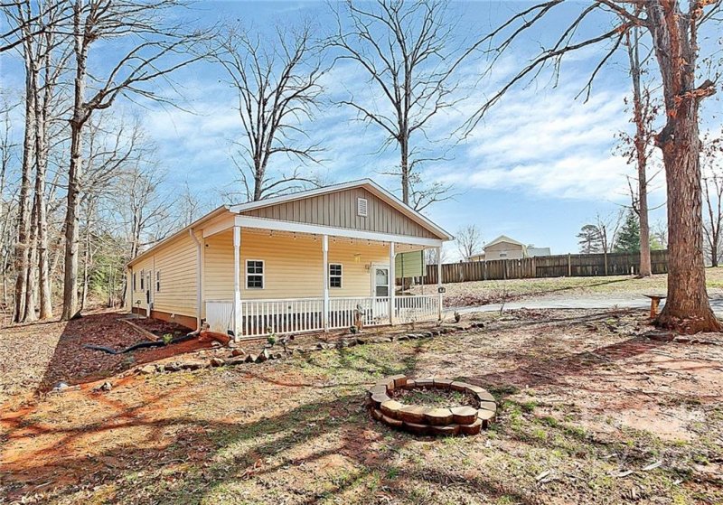 Property image 3 at 740 Shannon Meadows Road, Clover, SC 29710