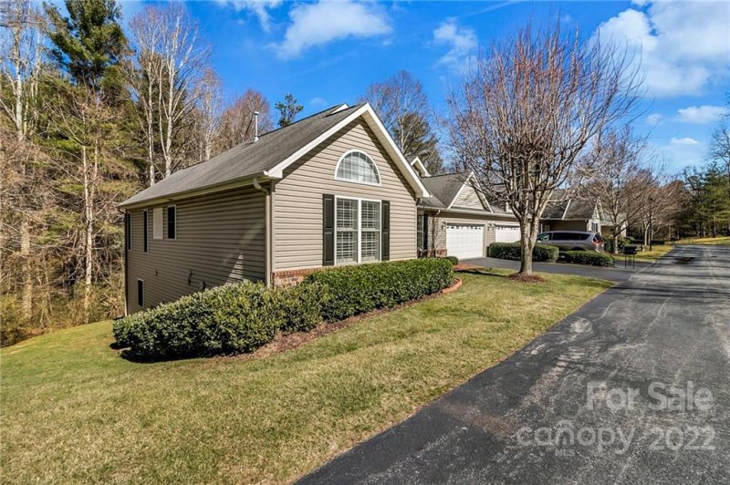 Property image 3 at 102 Silk Tree Lane, Asheville, NC 28803