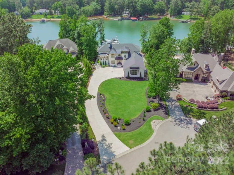 Property image 2 at 153 Sleepy Cove Trail, Mooresville, NC 28117