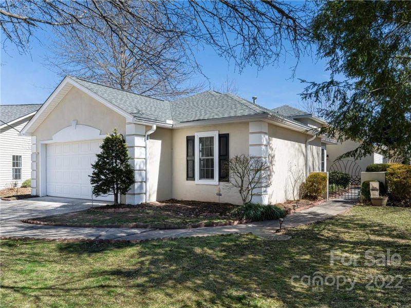 79 Stonebridge Drive