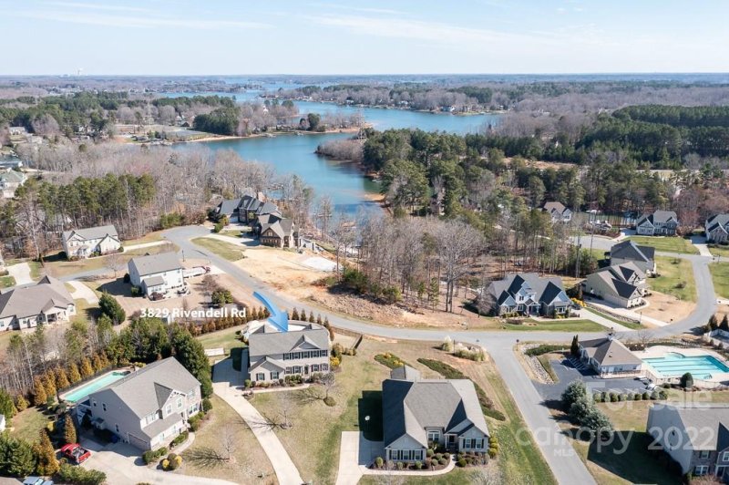 Property image 2 at 3829 Rivendell Road, Denver, NC 28037