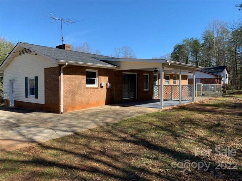 Property image 3 at 2474 23rd Avenue Place, Hickory, NC 28601